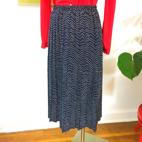VTG 80's Navy Wave Skirt - Picture 2 of 11